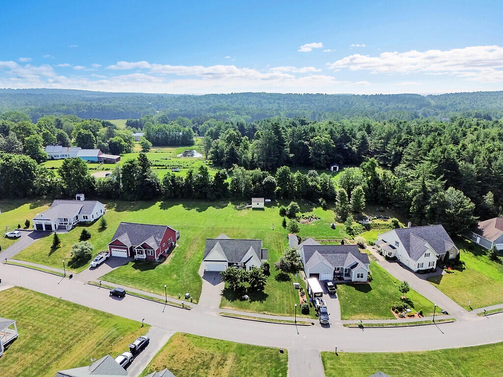 15 Fieldstone Drive