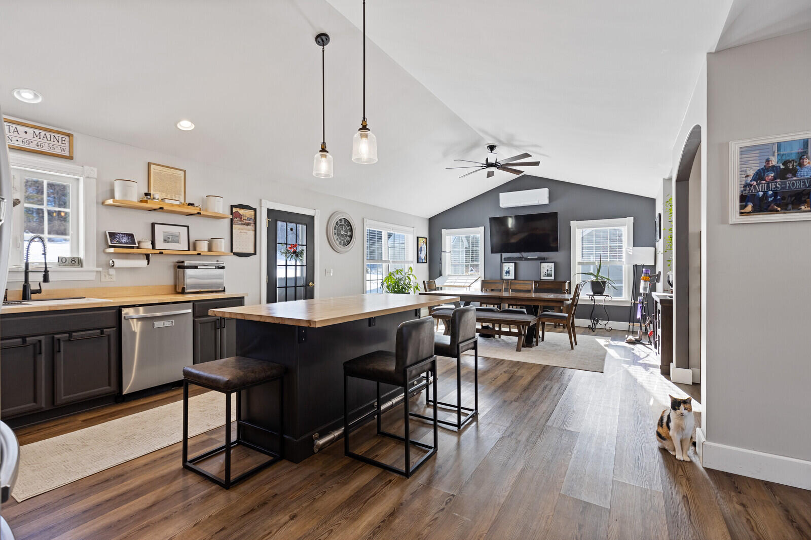 15 Fieldstone Drive
