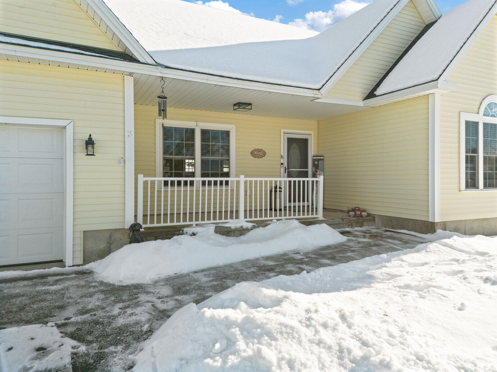 15 Fieldstone Drive