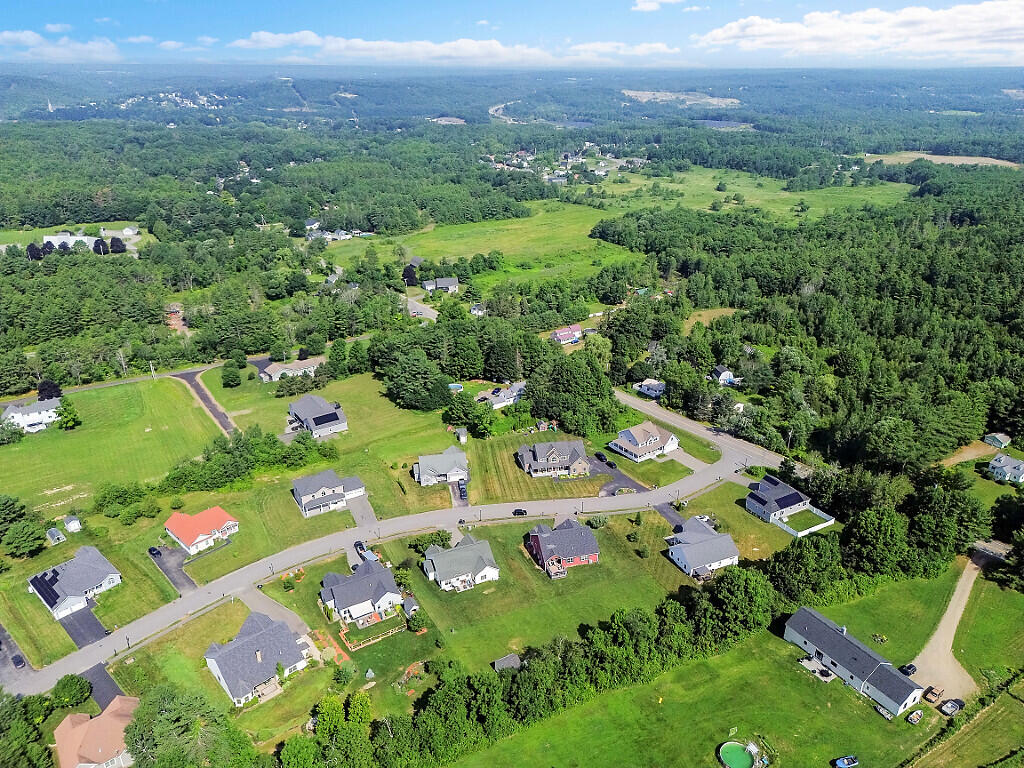 15 Fieldstone Drive
