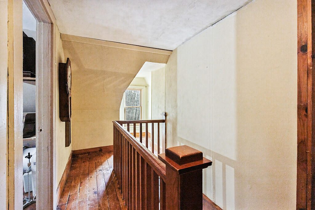 227 Warren Road