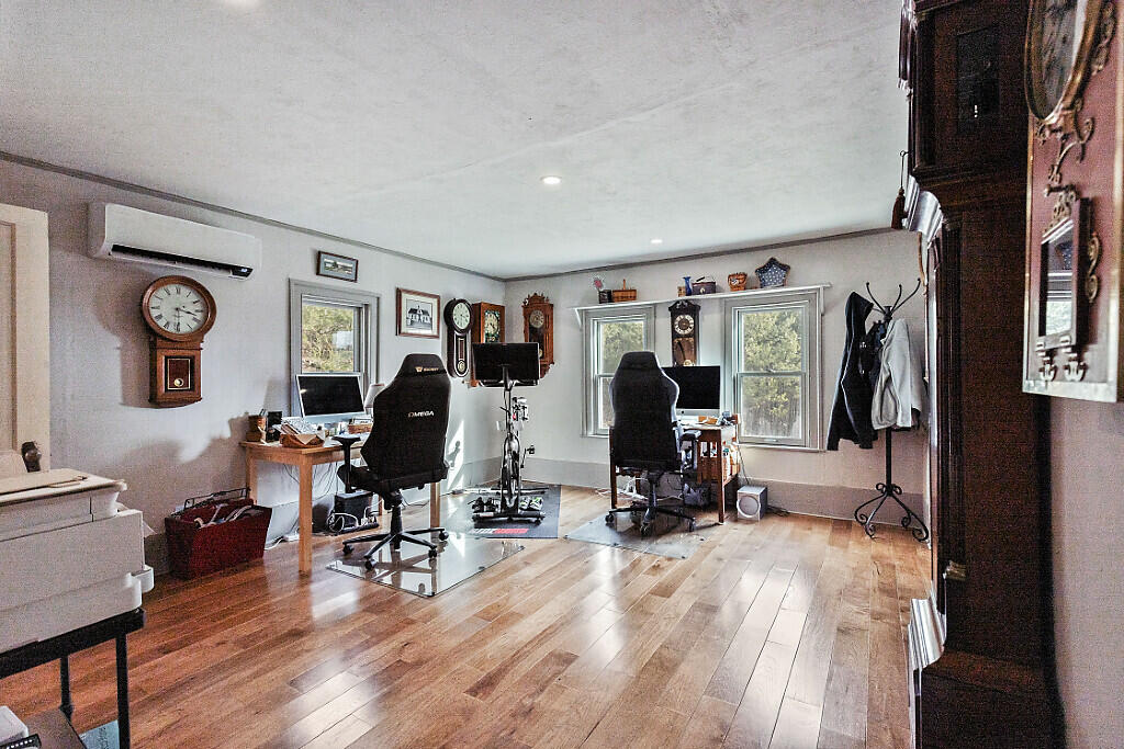 227 Warren Road