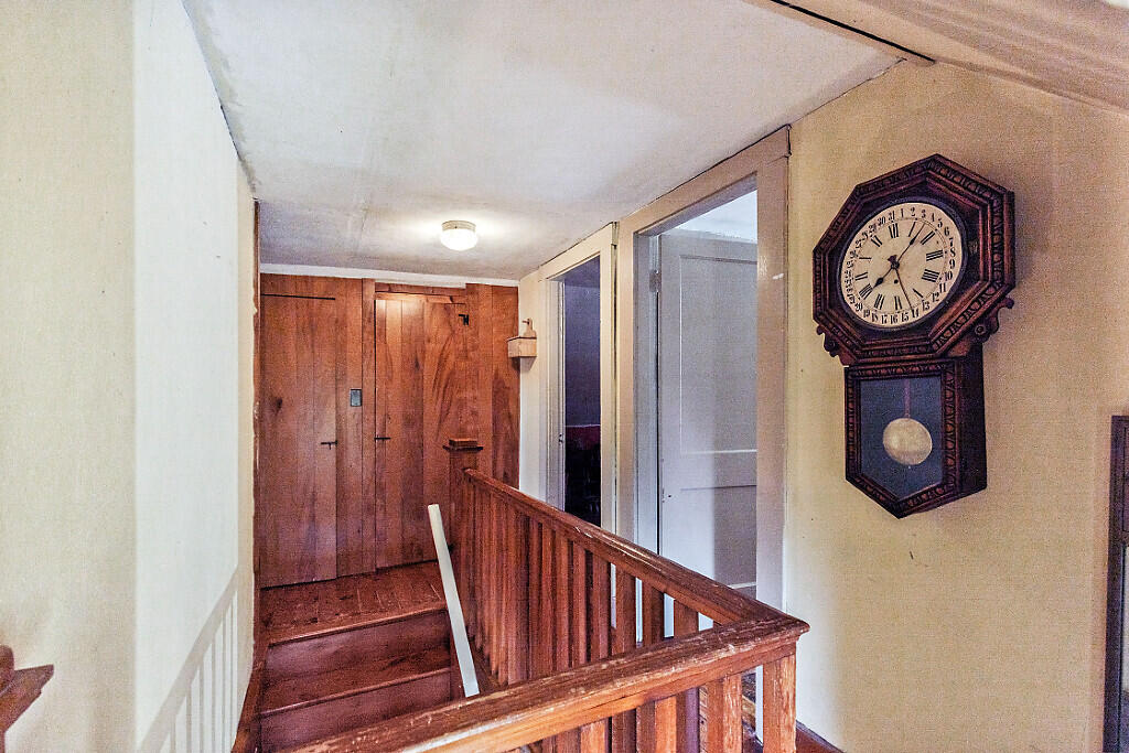 227 Warren Road