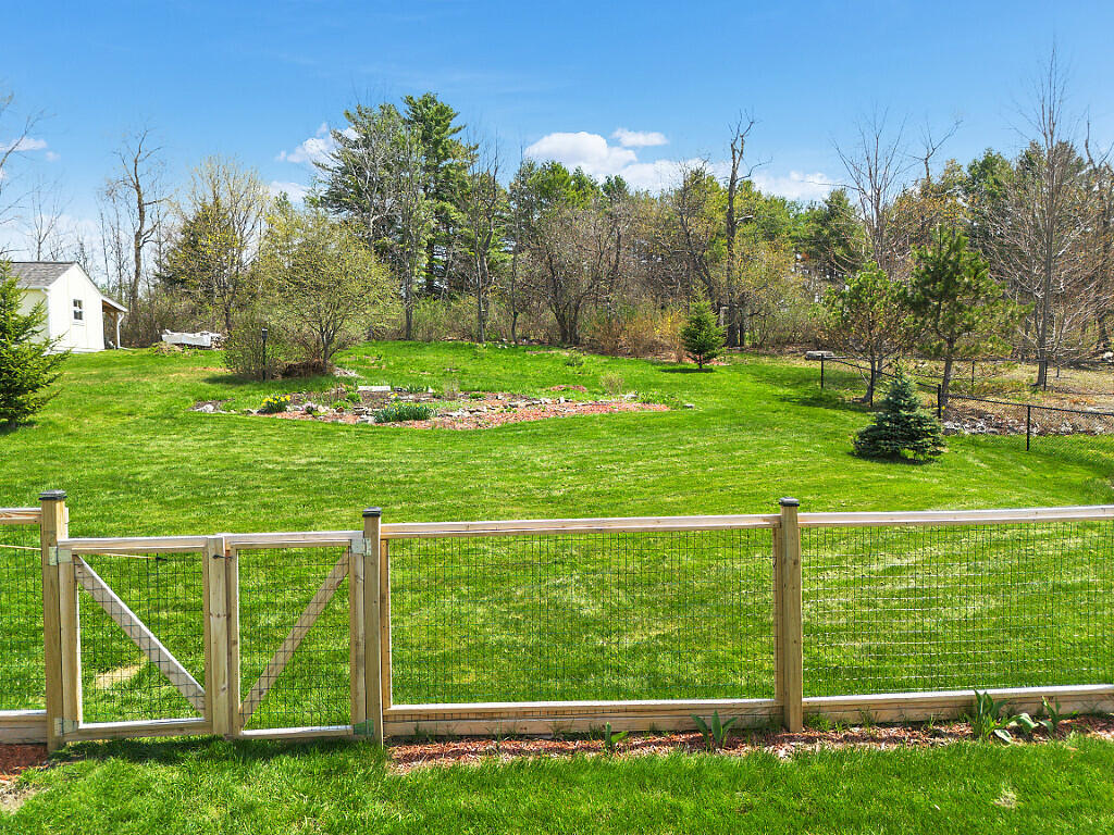 19 Fieldstone Drive