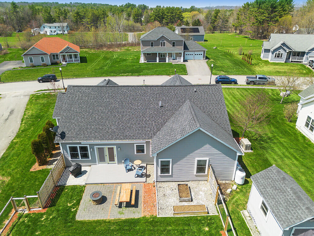 19 Fieldstone Drive