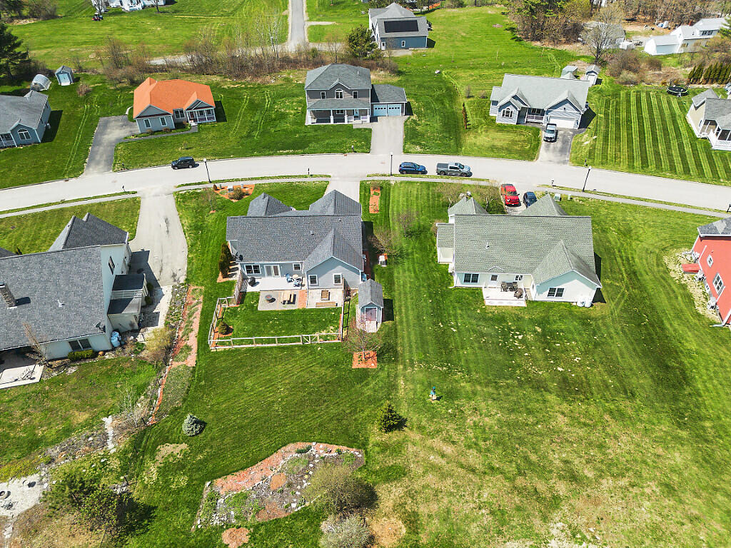 19 Fieldstone Drive
