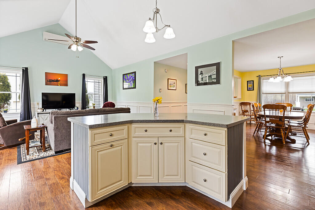 19 Fieldstone Drive