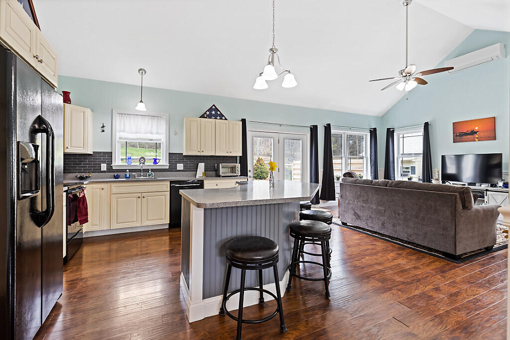 19 Fieldstone Drive