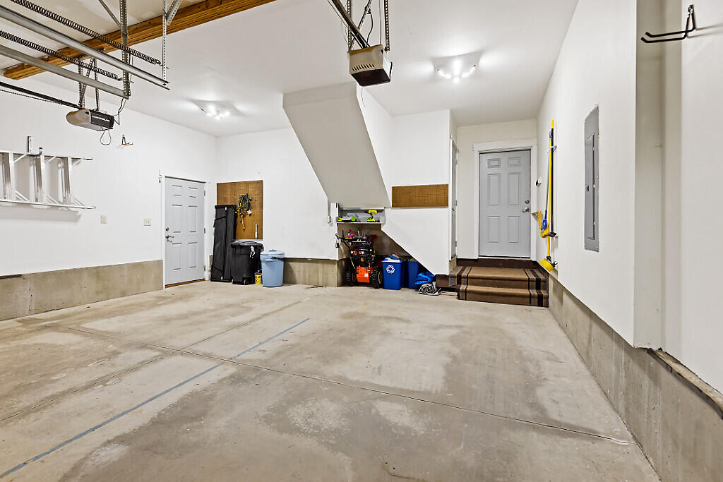 19 Fieldstone Drive