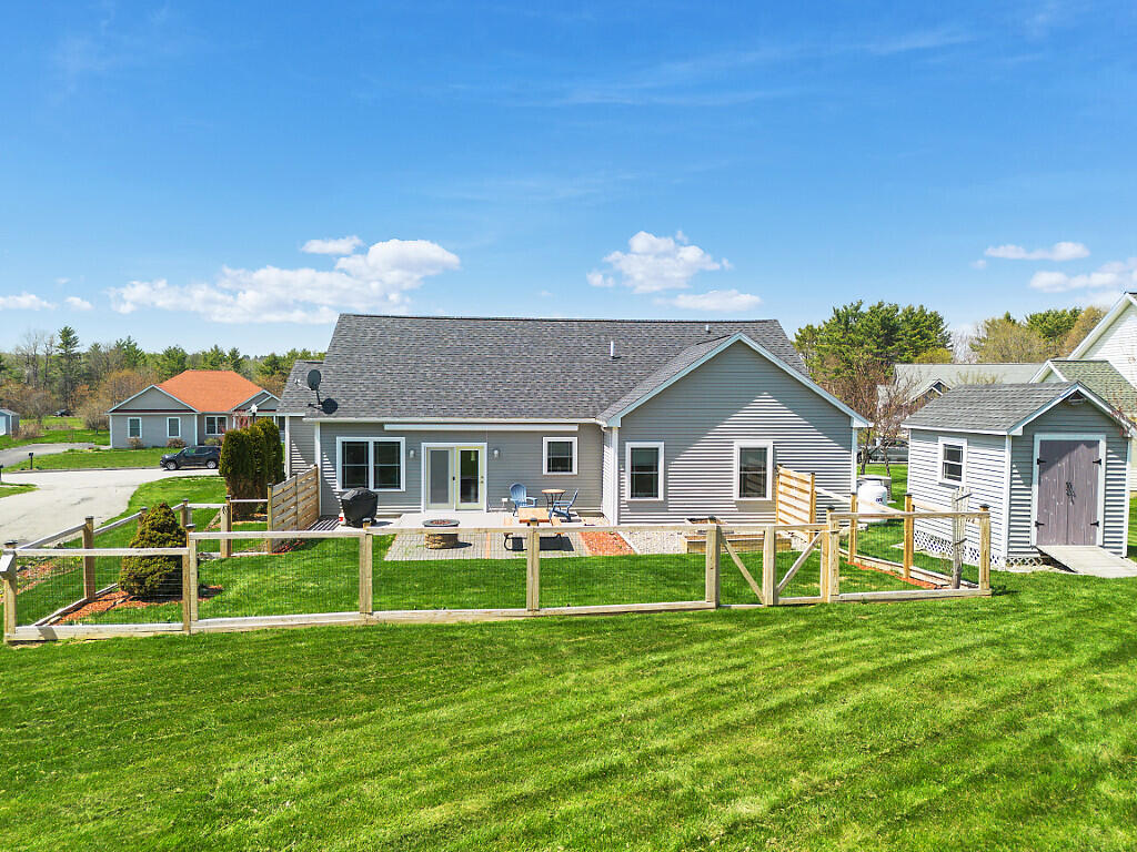 19 Fieldstone Drive