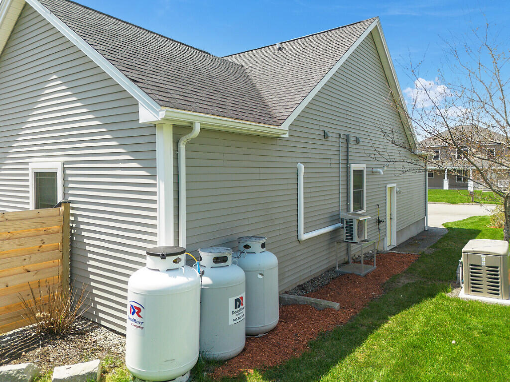 19 Fieldstone Drive