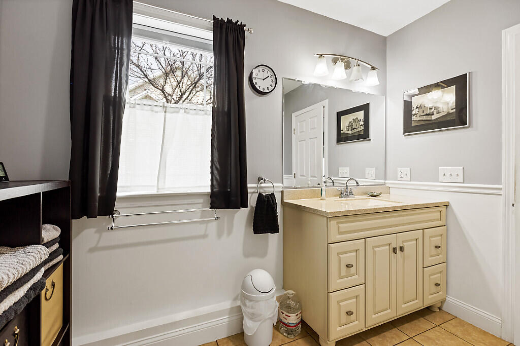 19 Fieldstone Drive