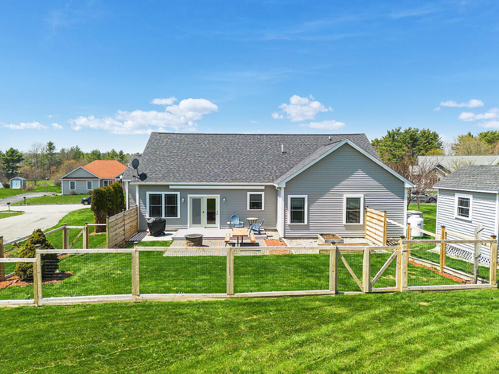 19 Fieldstone Drive