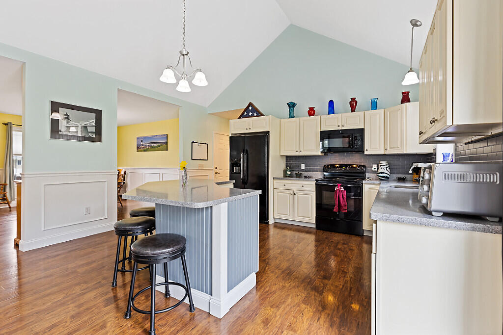 19 Fieldstone Drive