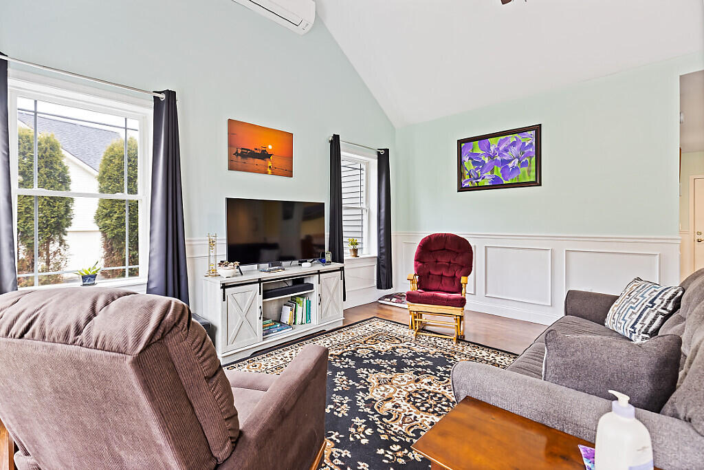 19 Fieldstone Drive
