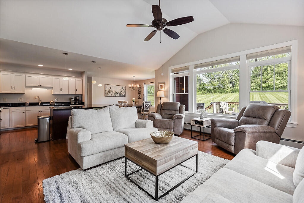 9 Fieldstone Drive