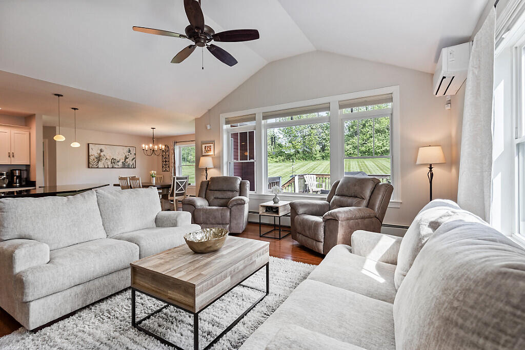 9 Fieldstone Drive