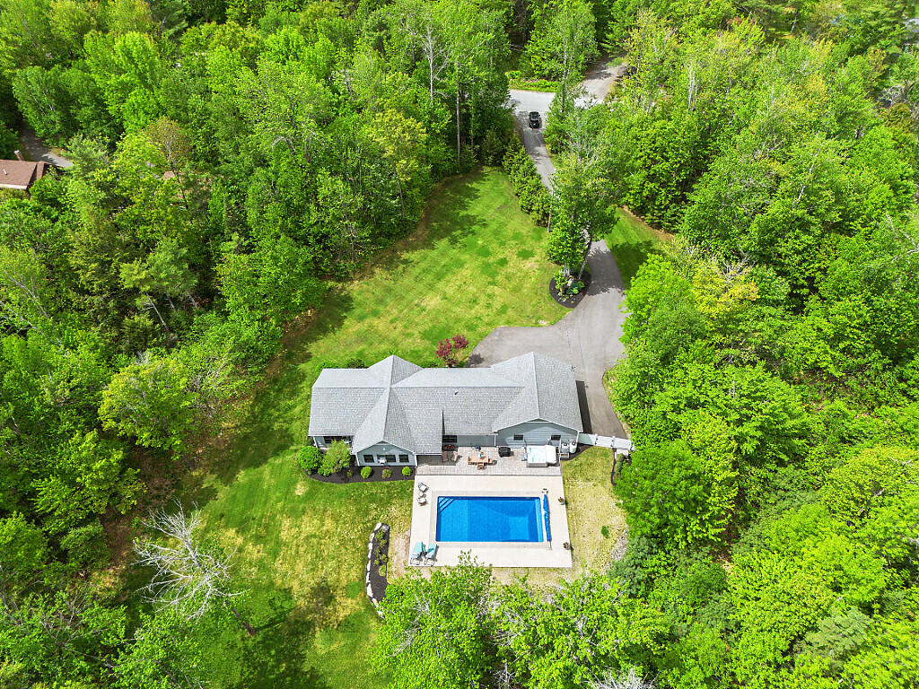 749 West Road