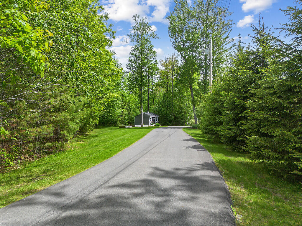 749 West Road