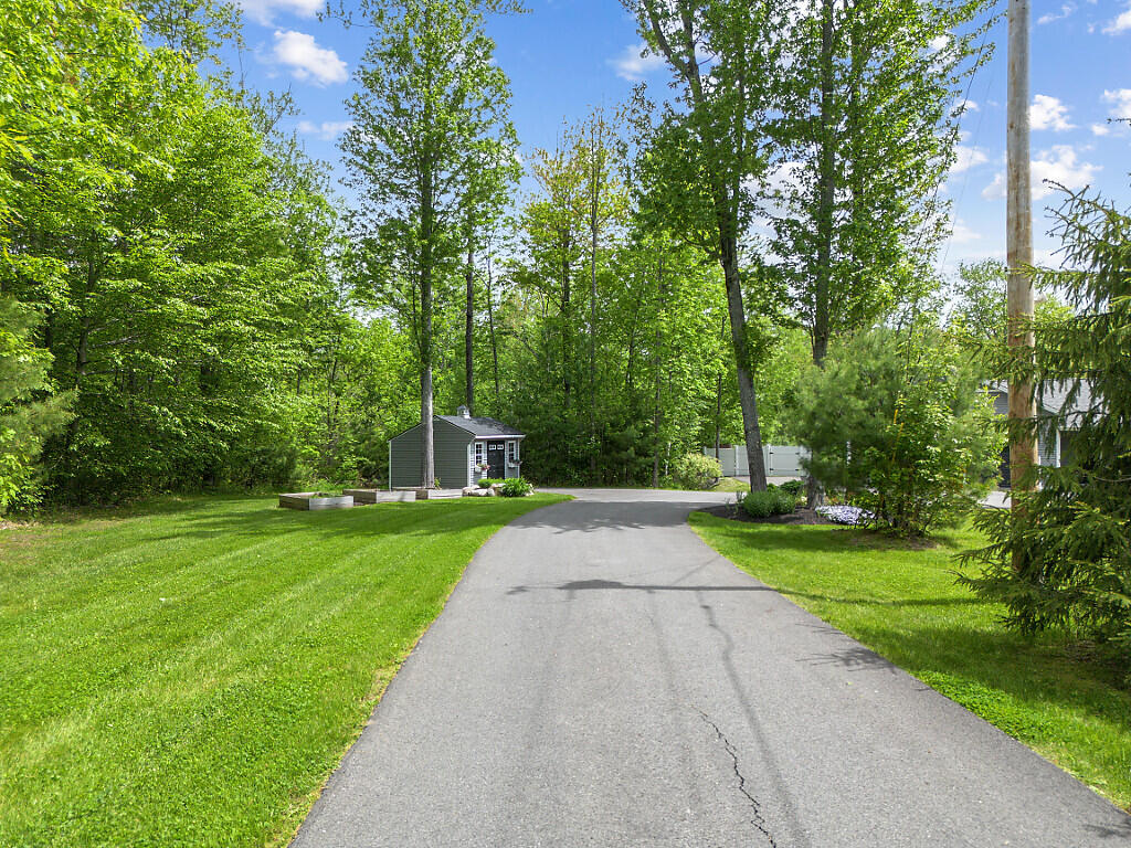 749 West Road