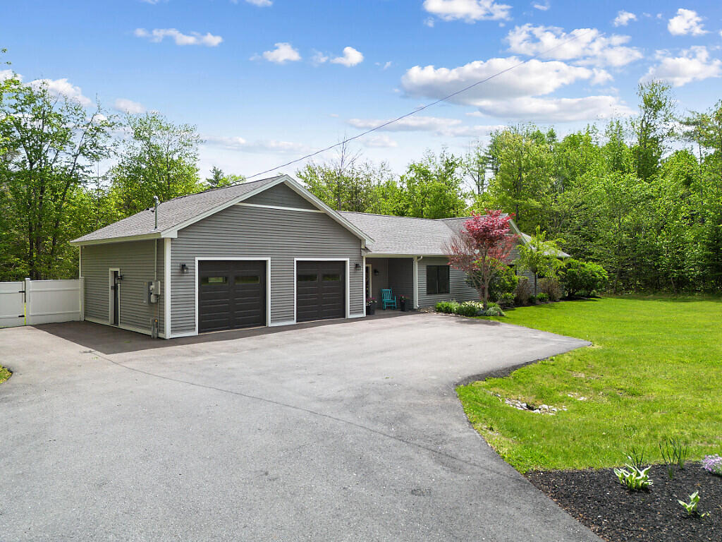 749 West Road