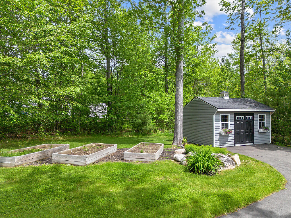 749 West Road