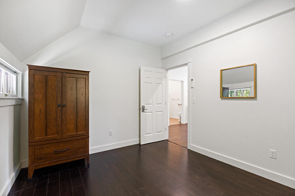 5 Bradford Road