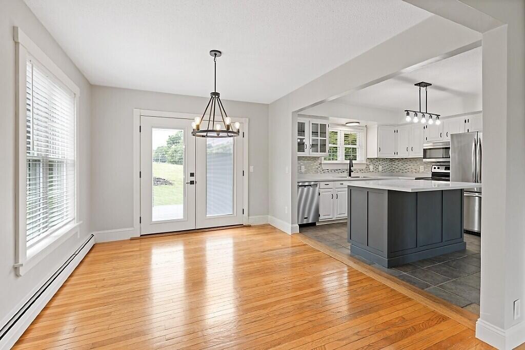 23 W Hill Road
