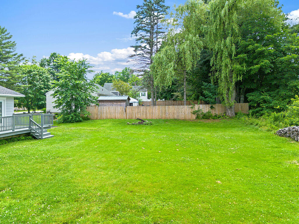 23 W Hill Road
