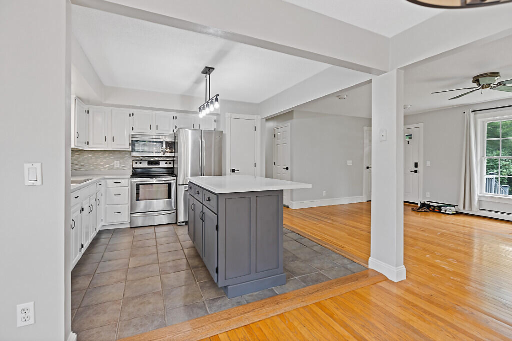 23 W Hill Road
