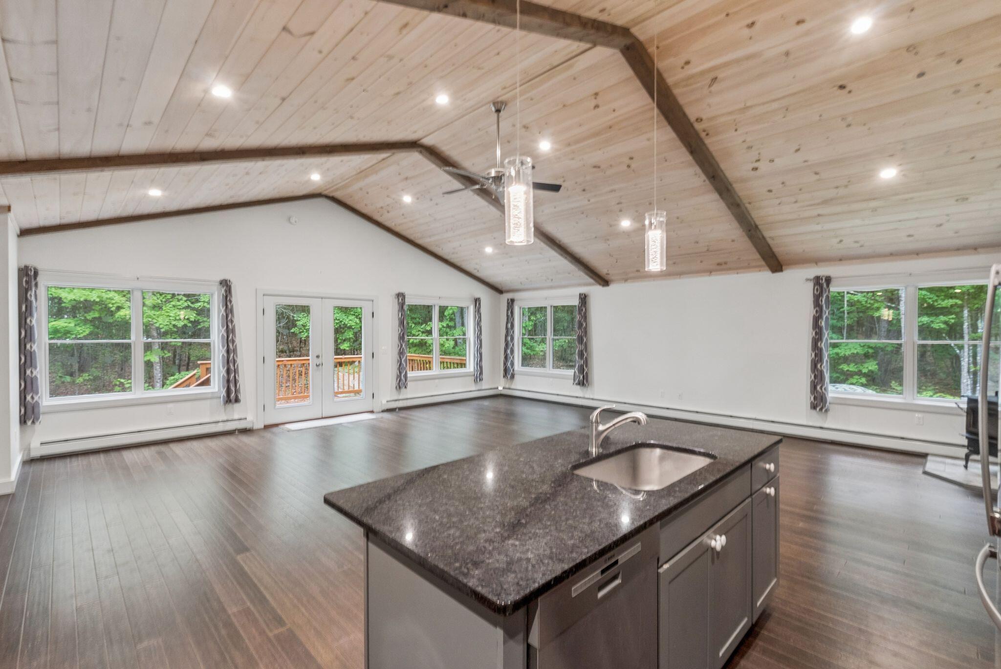 67 E West Lane