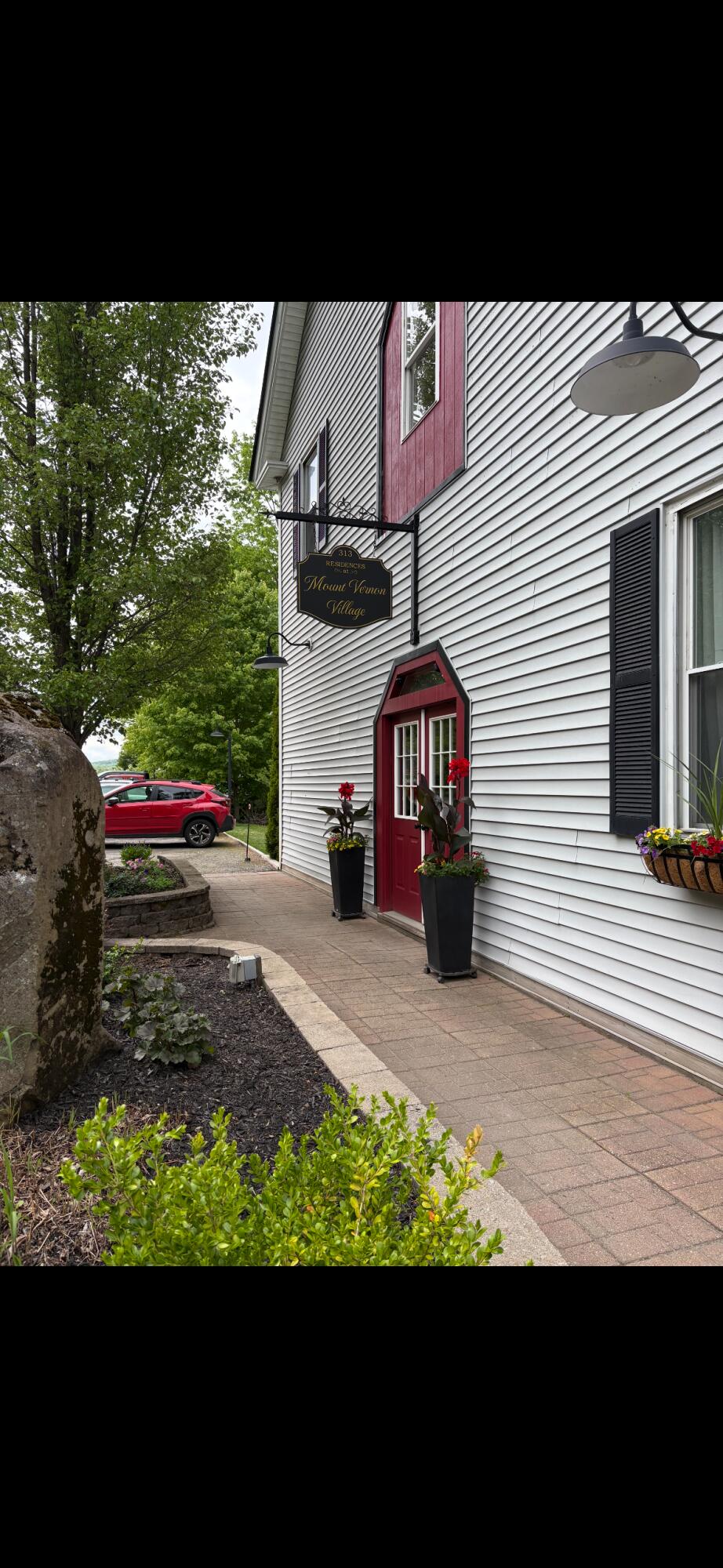 313 Pond Road