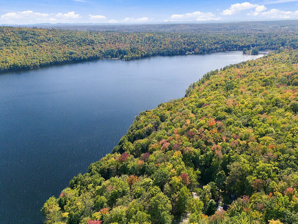 256 W Shore Road