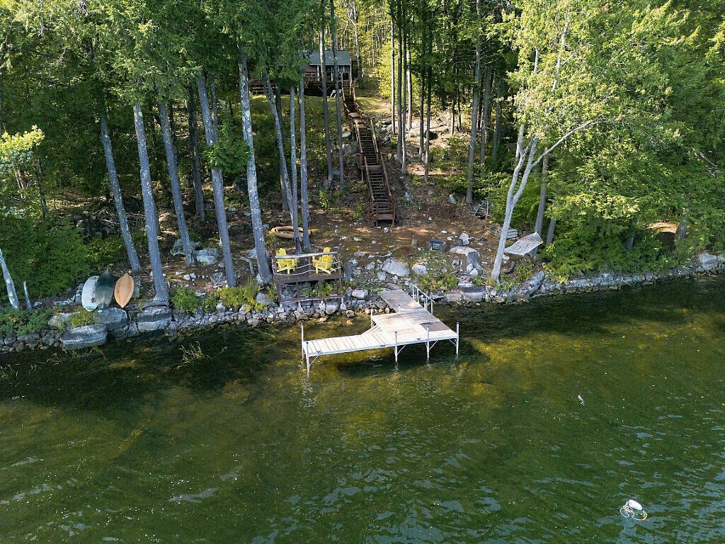256 W Shore Road
