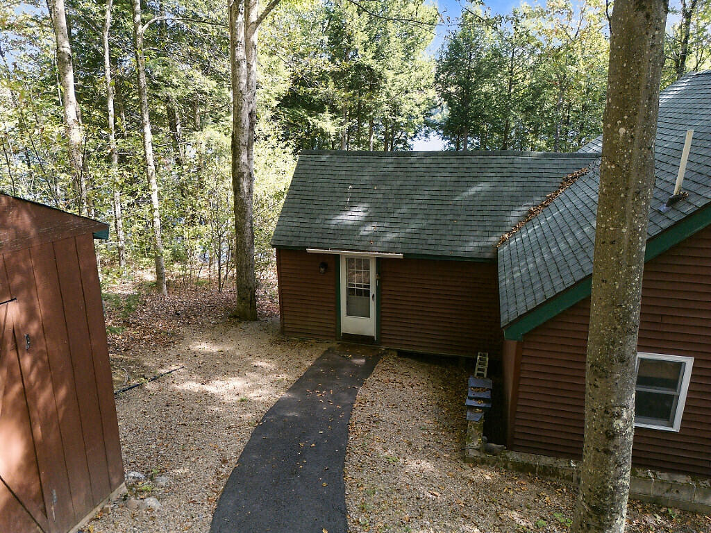 256 W Shore Road