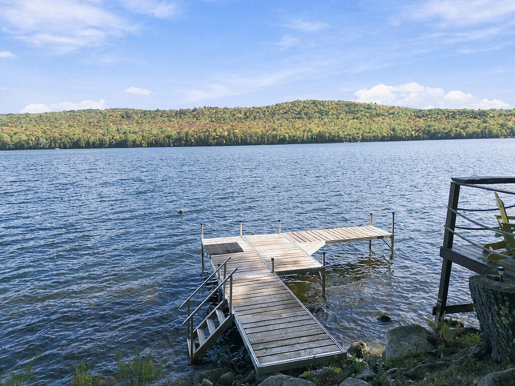 256 W Shore Road
