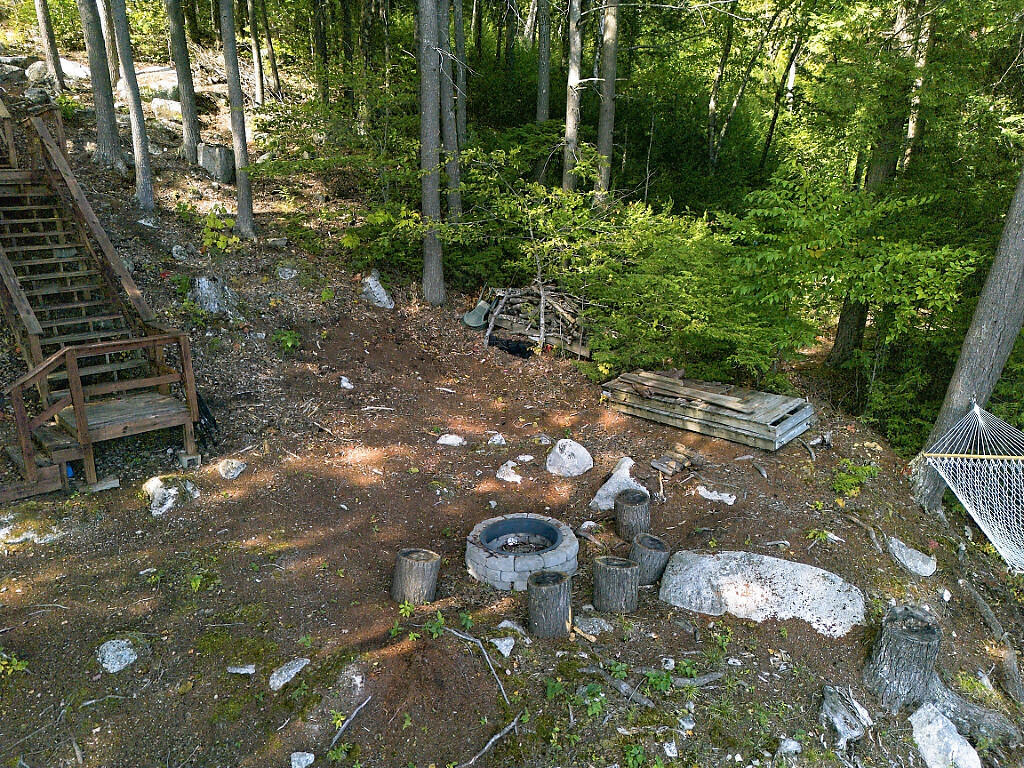 256 W Shore Road