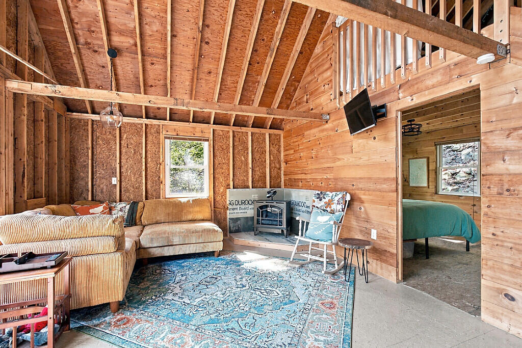 256 W Shore Road