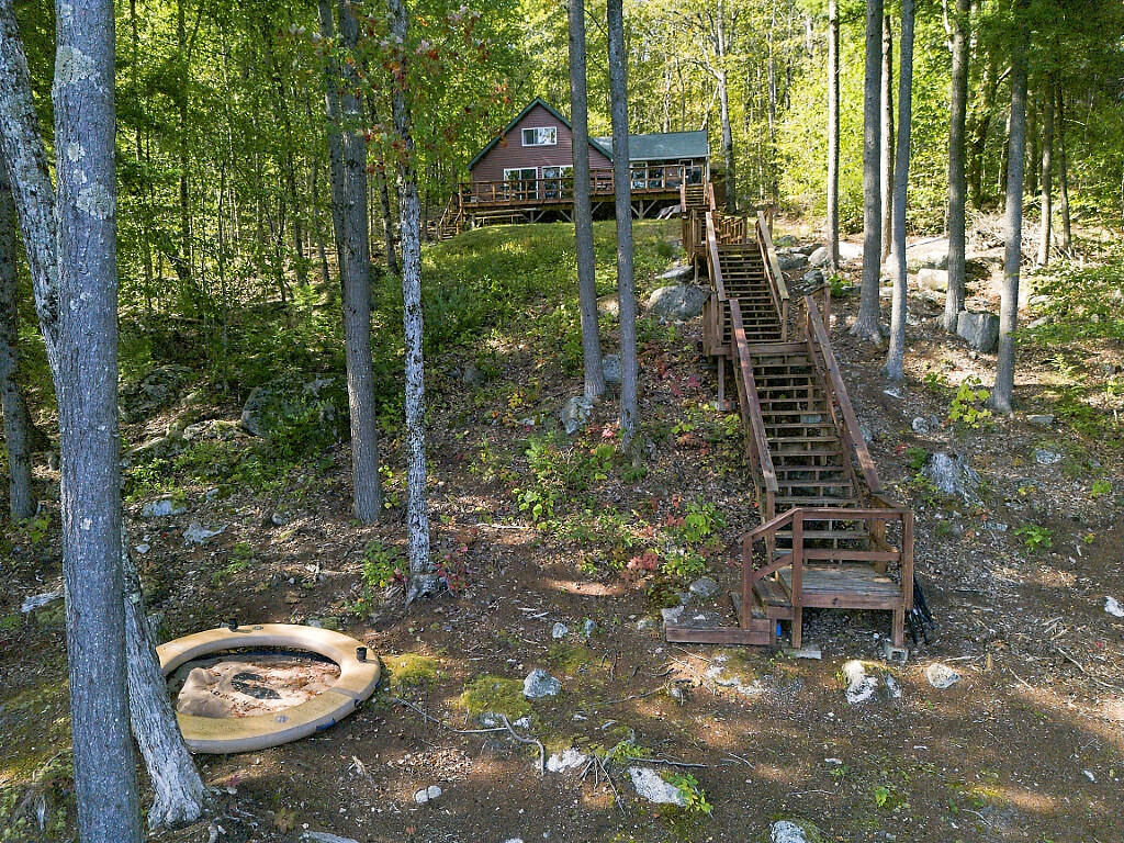 256 W Shore Road