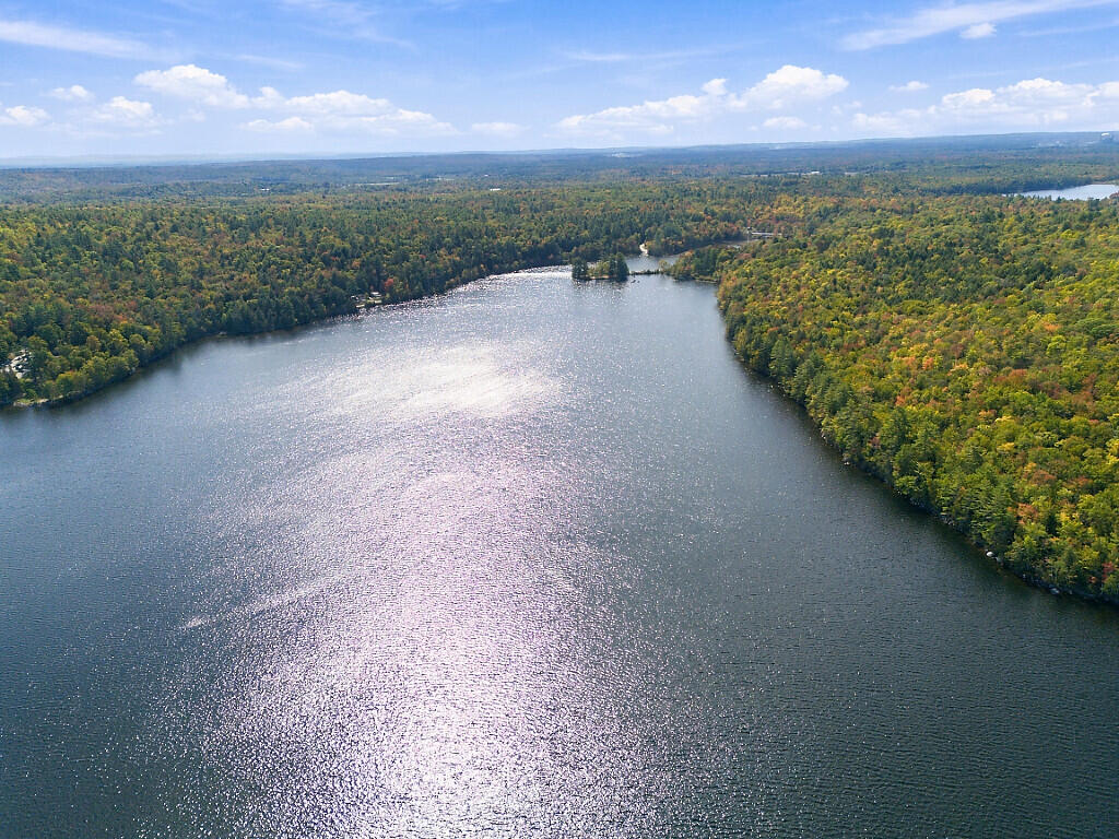 256 W Shore Road