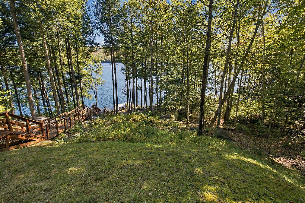 256 W Shore Road