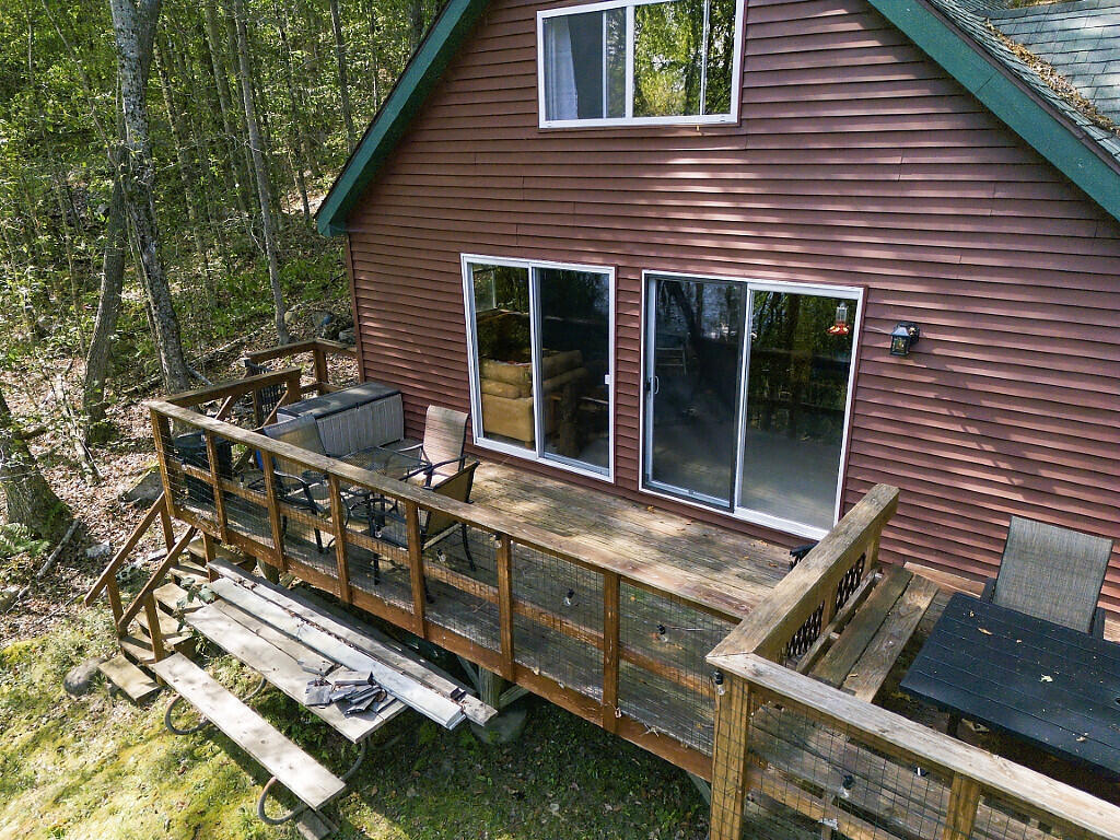 256 W Shore Road