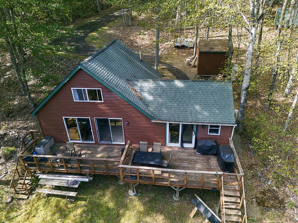 256 W Shore Road
