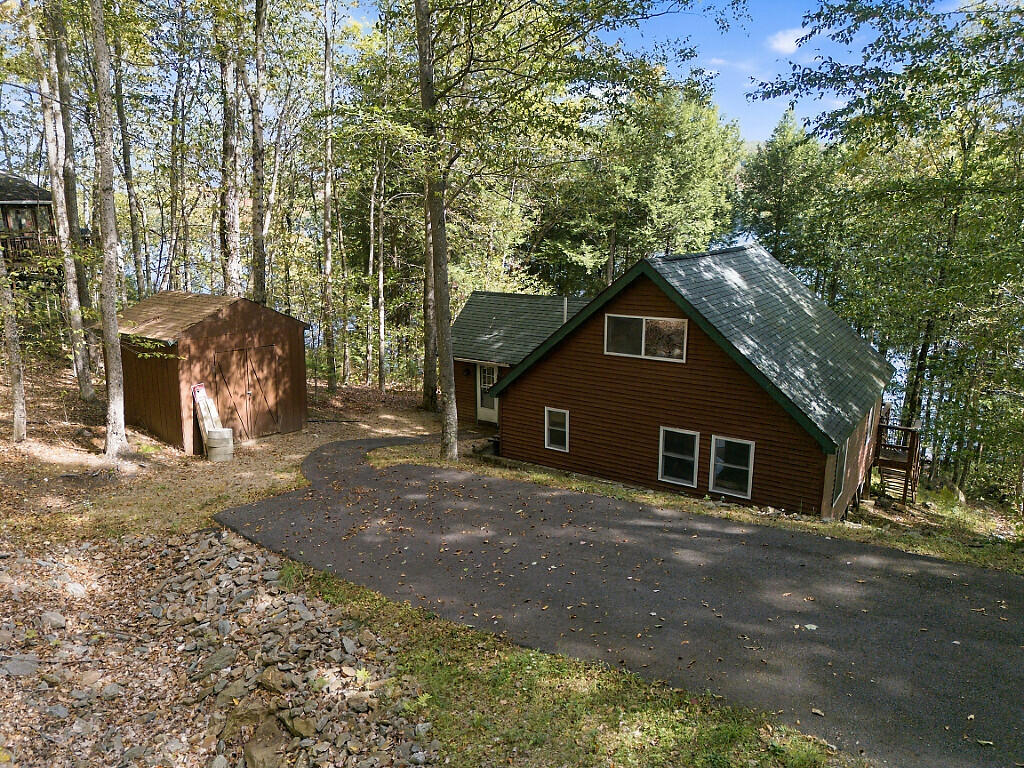256 W Shore Road