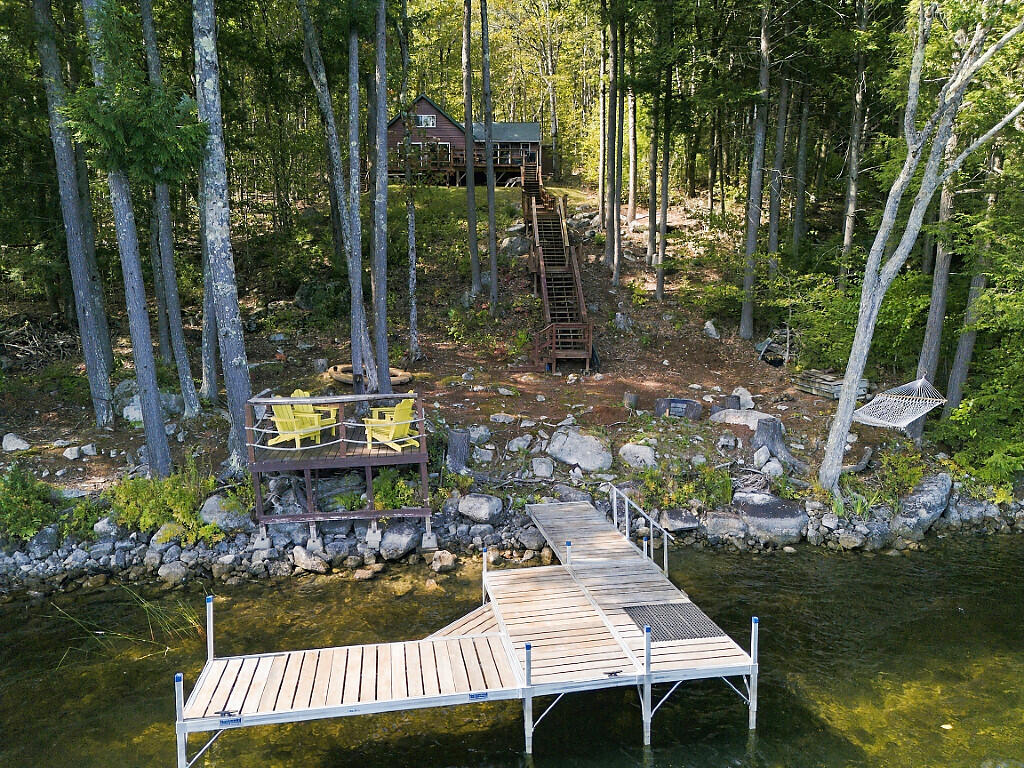 256 W Shore Road
