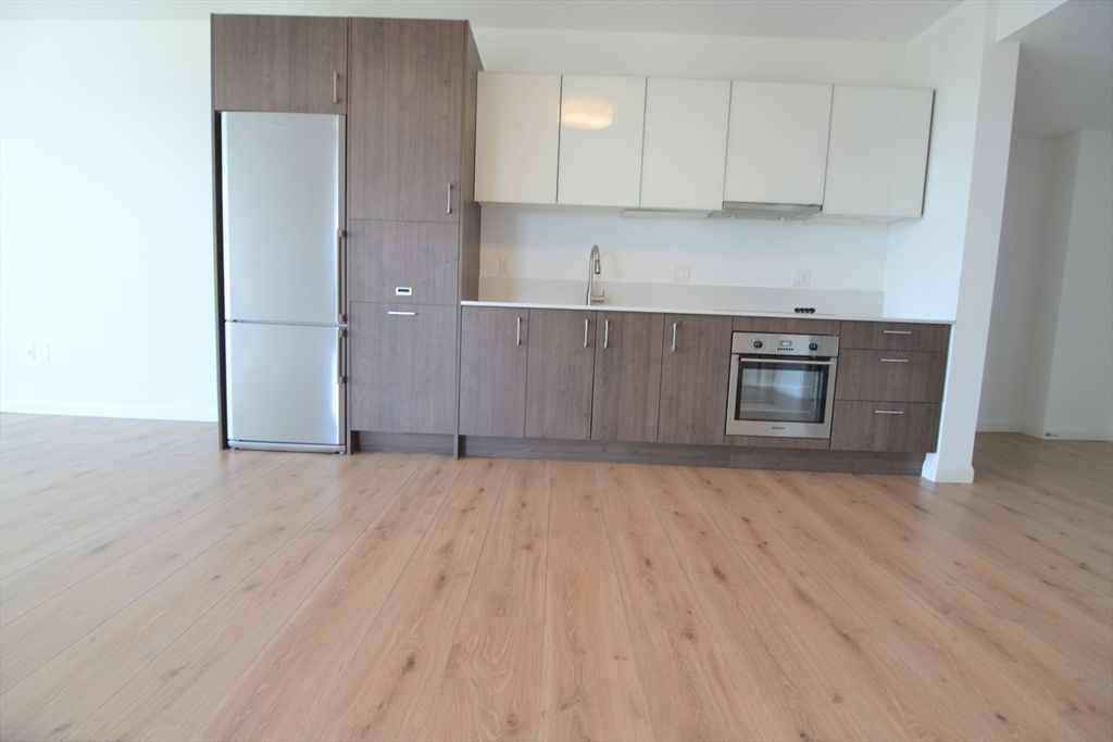 1282 Boylston St # 901