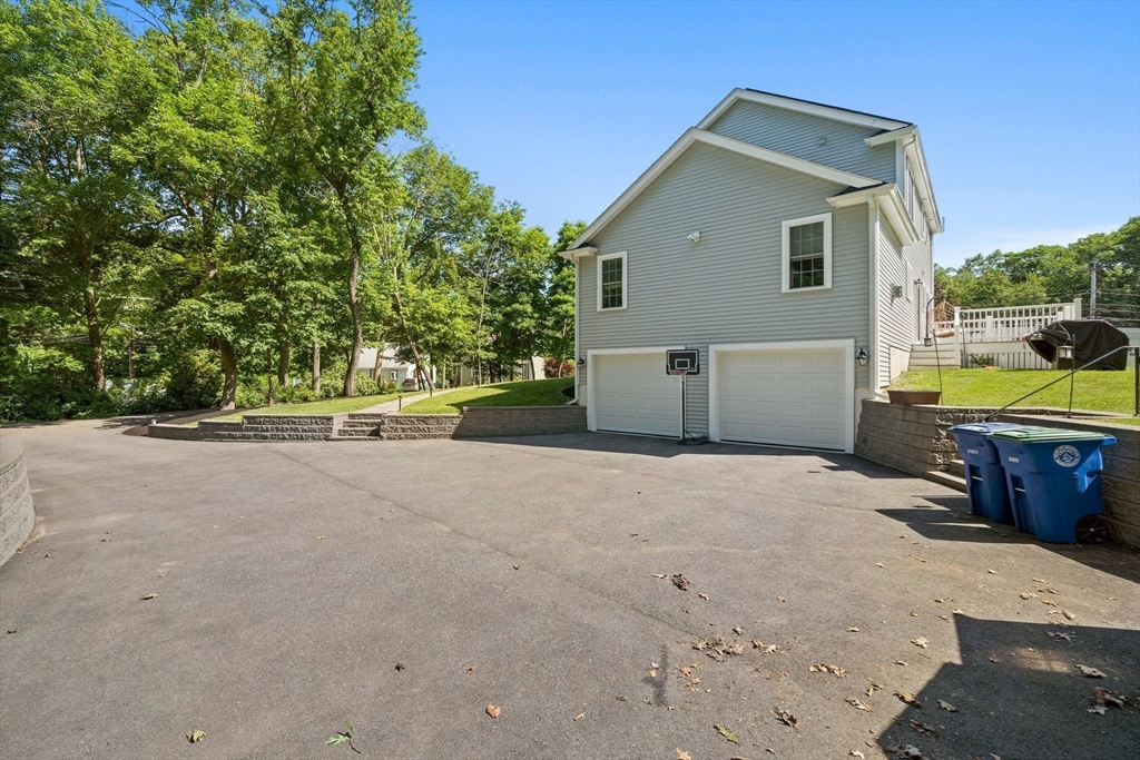31 Peach St