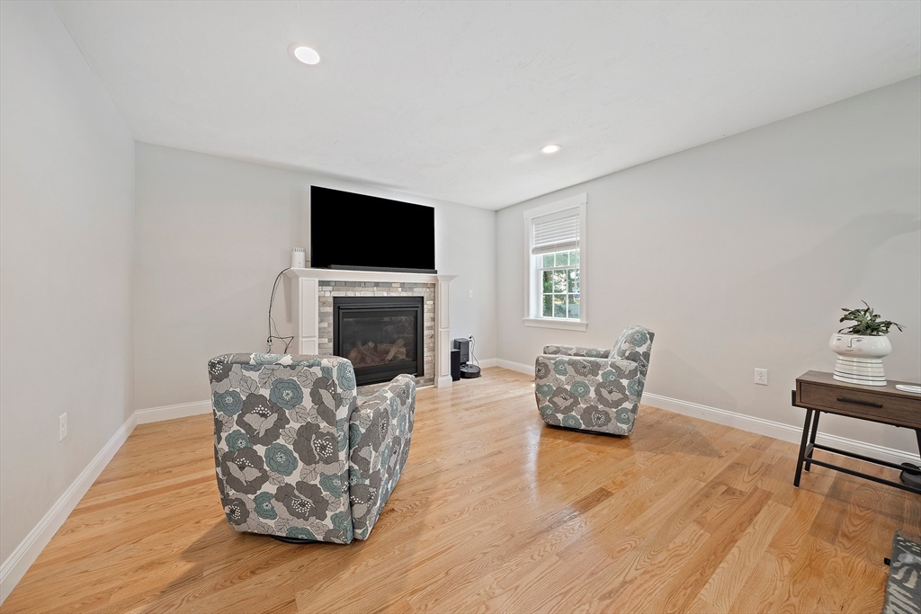 31 Peach St