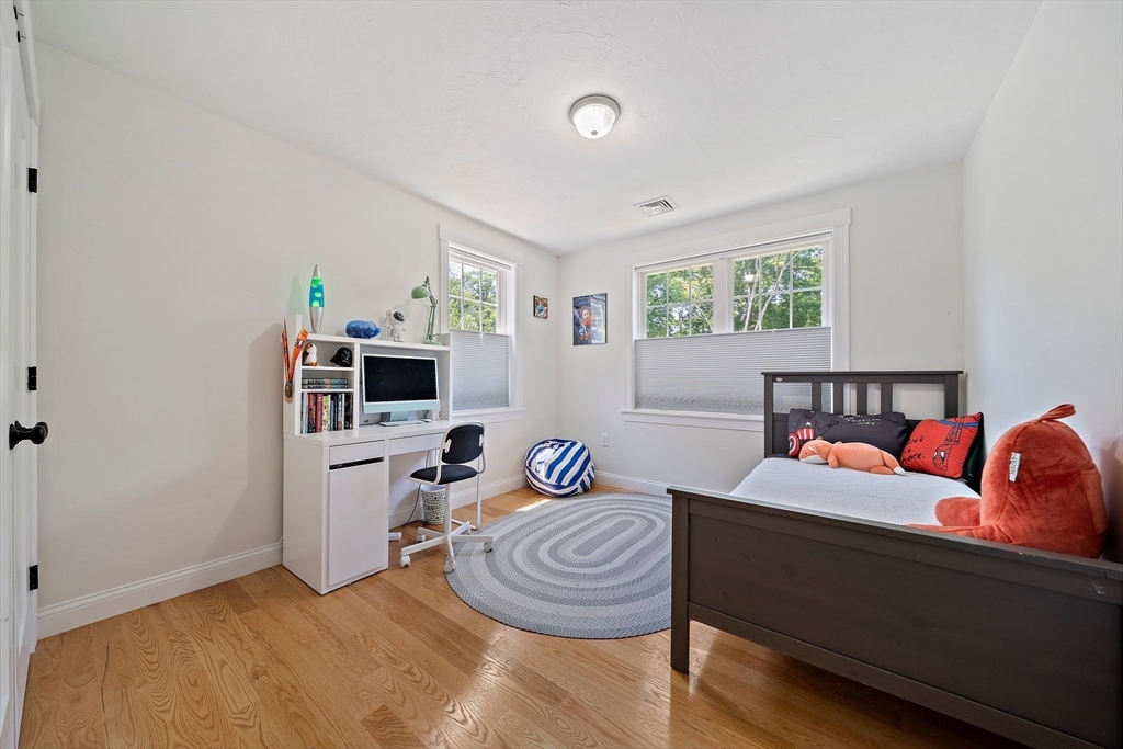 31 Peach St
