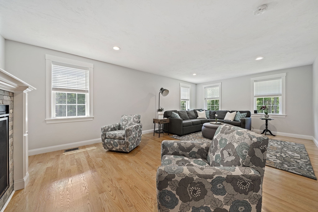 31 Peach St